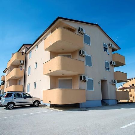 Apartment Frlan Ližnjan 외부 사진